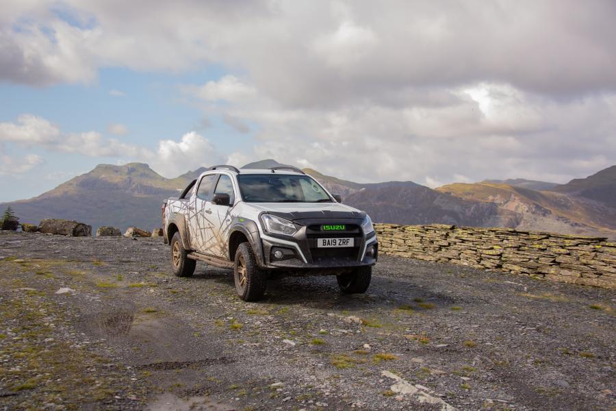  Isuzu D-Max XTR 2019 года  (UK) (фото 4 из 40)